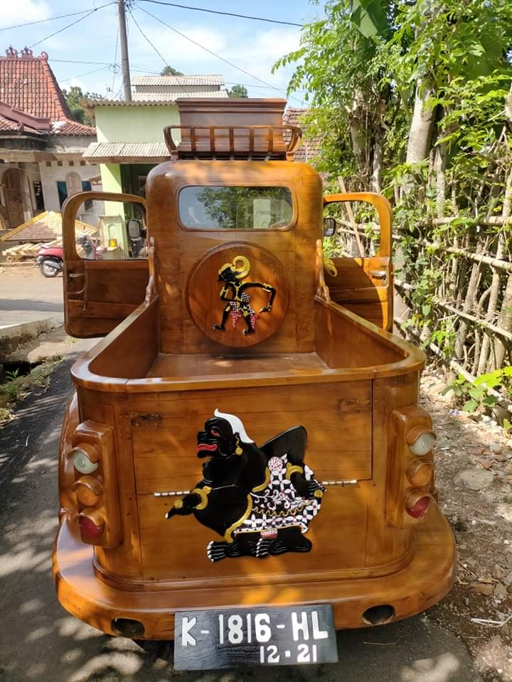 mobil Kijang kayu Jepara